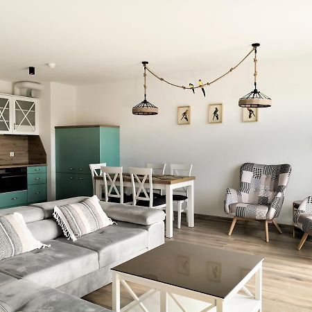 Apartament Pod Papugami W Porto Łeba Exteriör bild
